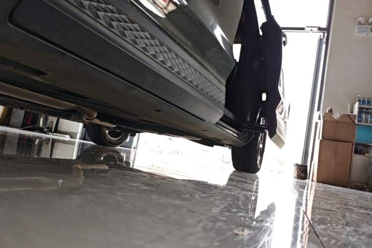 Used Hyundai Custo 2021 380TGDi Smart Love Flagship Edition TOP Premium Left Side Sill