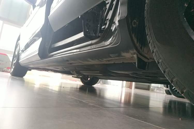Used Hyundai Custo 2021 380TGDi Smart Luxury Premium LUX Left Side Sill