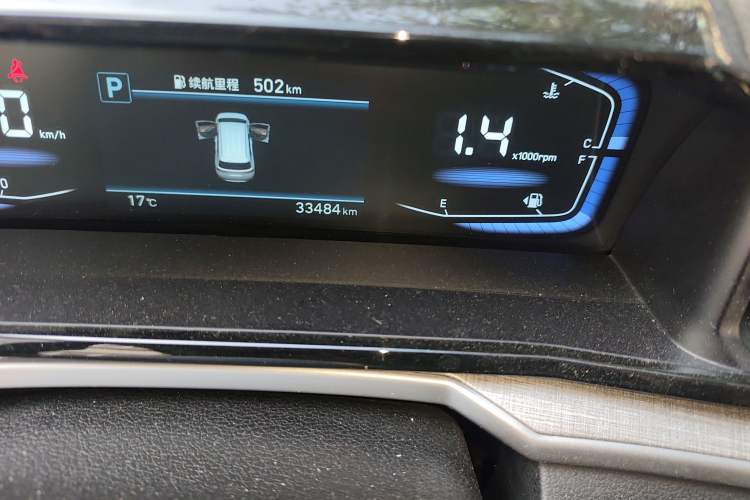 Used Hyundai Custo 2021 270TGDi Prestige LUX Odometer Close Up
