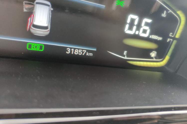 Used Hyundai Custo 2021 270TGDi Prestige LUX Odometer Close Up
