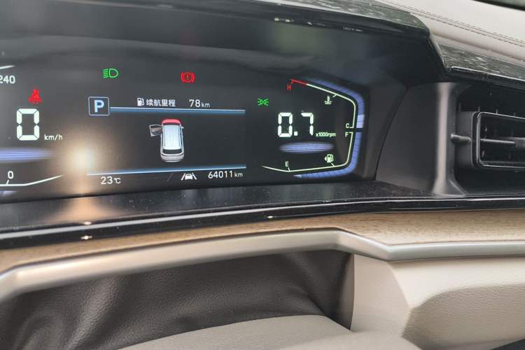 Used Hyundai Custo 2021 270TGDi Prestige LUX Odometer Close Up