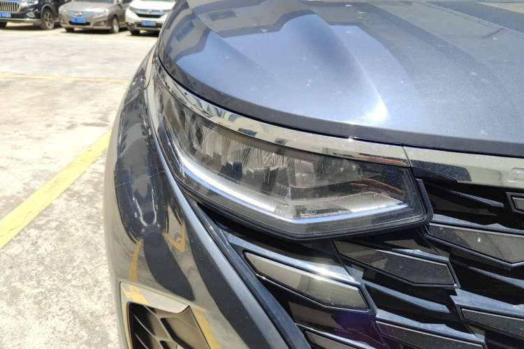 Used Hyundai Custo 2021 380TGDi Smart Luxury Premium LUX Right Front Headlight