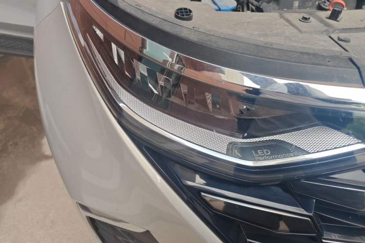 Used Hyundai Custo 2021 270TGDi Prestige LUX Right Front Headlight
