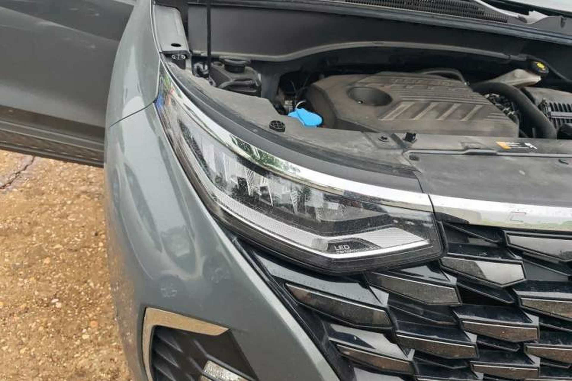 Used Hyundai Custo 2021 380TGDi Smart Luxury Premium LUX Right Front Headlight