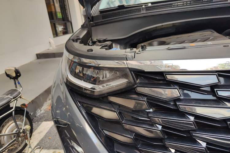 Used Hyundai Custo 2021 380TGDi Smart Love Flagship Edition TOP Premium Right Front Headlight