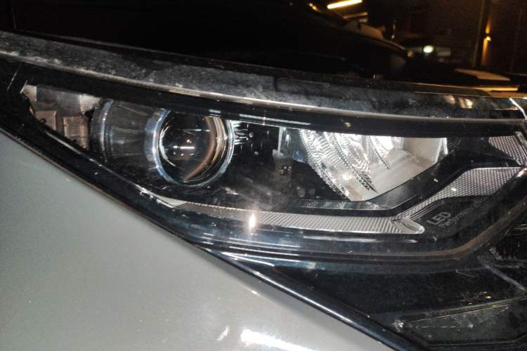 Used Hyundai Custo 2021 380TGDi Smart Love Flagship Edition TOP Premium Right Front Headlight