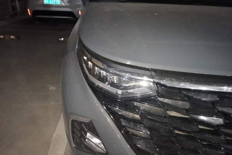 Used Hyundai Custo 2021 380TGDi Smart Luxury Premium LUX Right Front Headlight