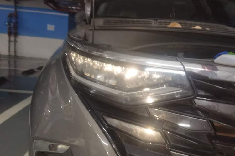 Used Hyundai Custo 2021 380TGDi Smart Love Flagship Edition TOP Premium Right Front Headlight