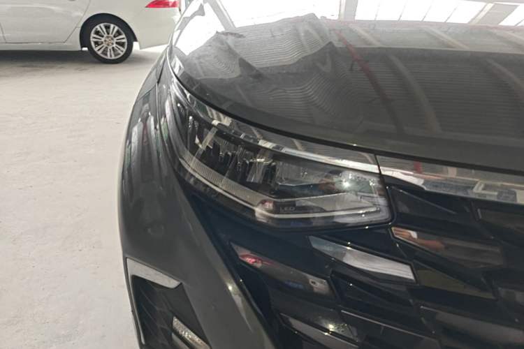 Used Hyundai Custo 2021 380TGDi Smart Luxury Premium LUX Right Front Headlight