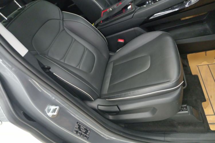 Used Hyundai Custo 2021 270TGDi Prestige LUX Right Front Seat