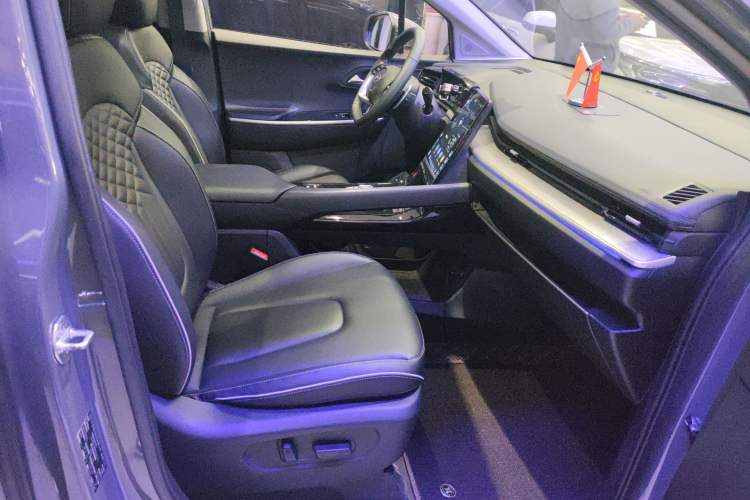 Used Hyundai Custo 2021 380TGDi Smart Love Flagship Edition TOP Premium Right Front Seat