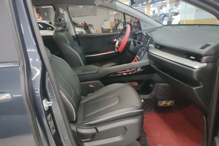 Used Hyundai Custo 2021 270TGDi Prestige LUX Right Front Seat