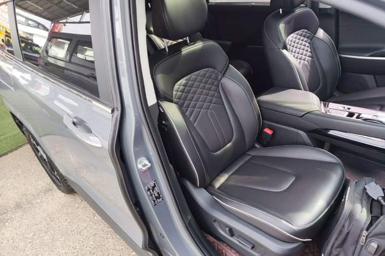 Used Hyundai Custo 2021 380TGDi Smart Luxury Premium LUX Right Front Seat