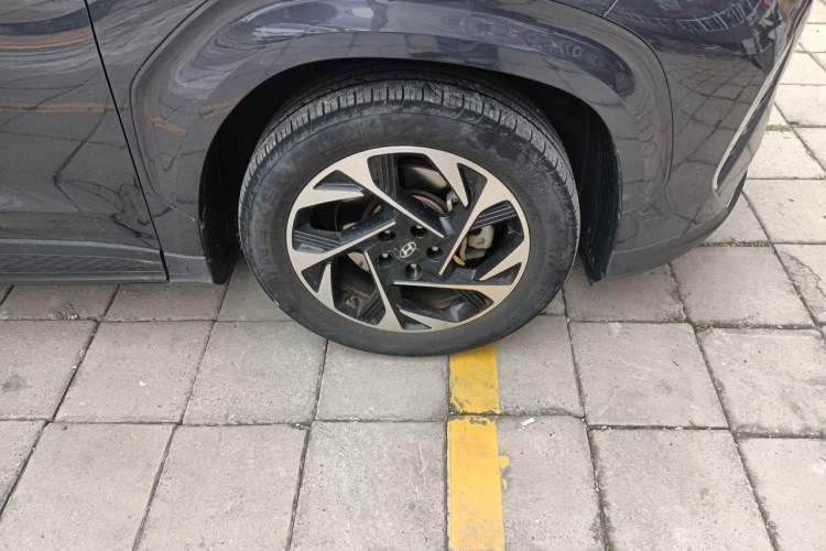 Used Hyundai Custo 2021 380TGDi Smart Luxury Premium LUX Right Front Wheel Hub