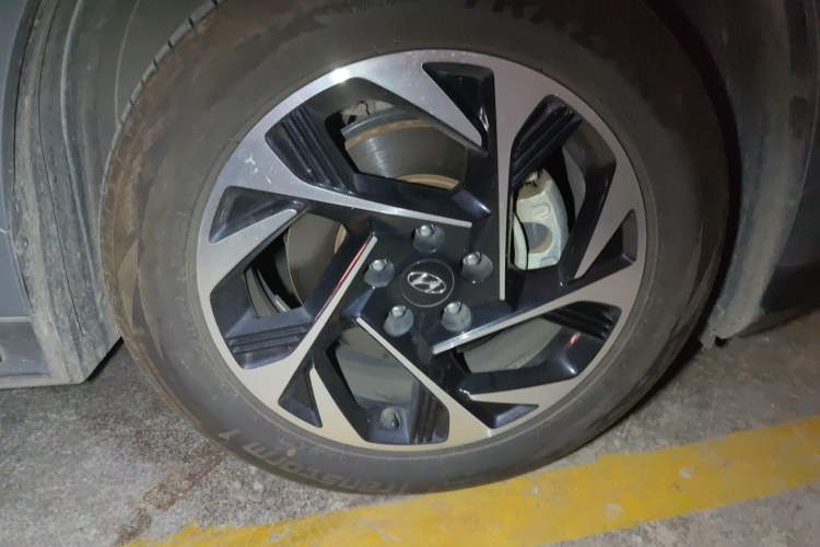 Used Hyundai Custo 2021 380TGDi Smart Love Flagship Edition TOP Premium Right Front Wheel Hub