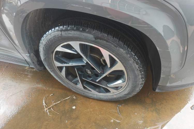Used Hyundai Custo 2021 380TGDi Smart Luxury Premium LUX Right Front Wheel Hub