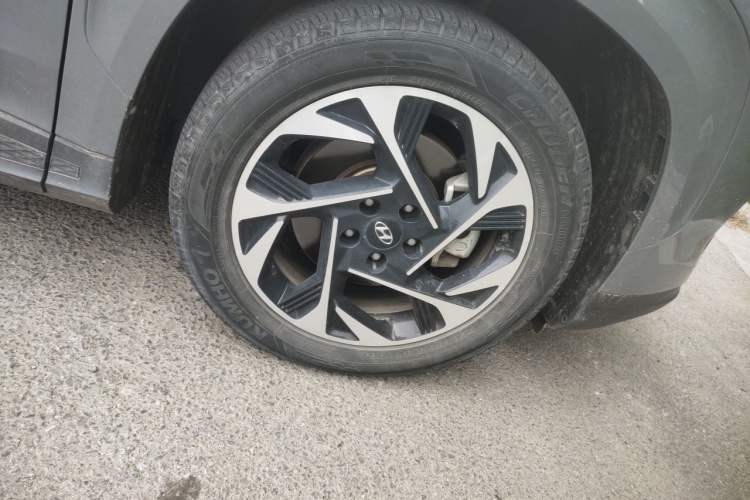 Used Hyundai Custo 2021 380TGDi Smart Luxury Premium LUX Right Front Wheel Hub