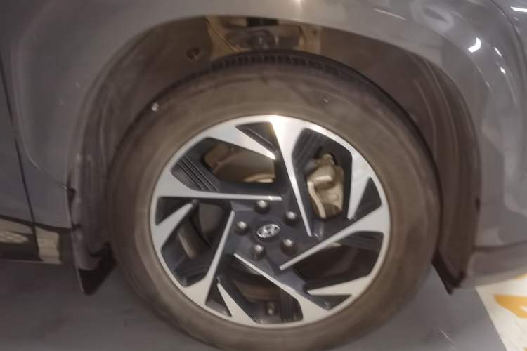Used Hyundai Custo 2021 380TGDi Smart Love Flagship Edition TOP Premium Right Front Wheel Hub