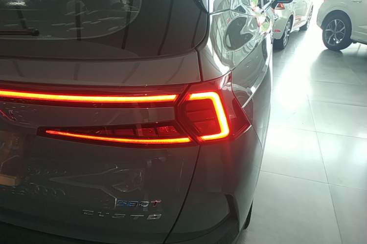 Used Hyundai Custo 2021 380TGDi Smart Luxury Premium LUX Right Rear Taillight