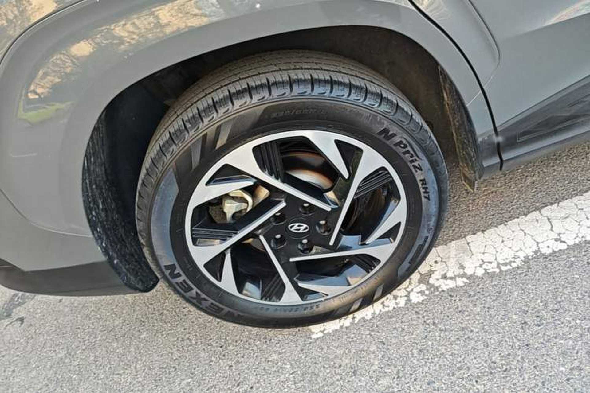 Used Hyundai Custo 2021 380TGDi Smart Luxury Premium LUX Right Rear Wheel Hub