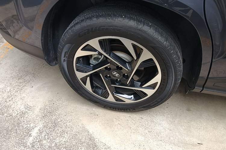 Used Hyundai Custo 2021 270TGDi Prestige LUX Right Rear Wheel Hub