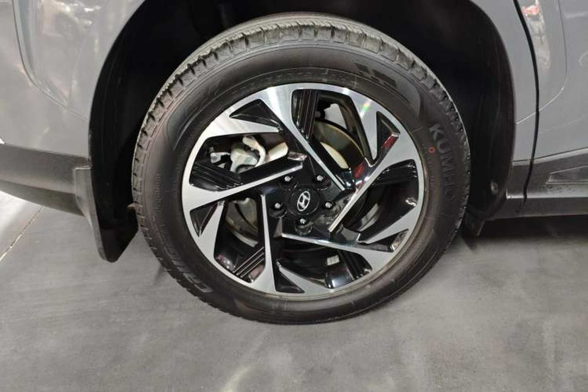 Used Hyundai Custo 2021 380TGDi Smart Luxury Premium LUX Right Rear Wheel Hub