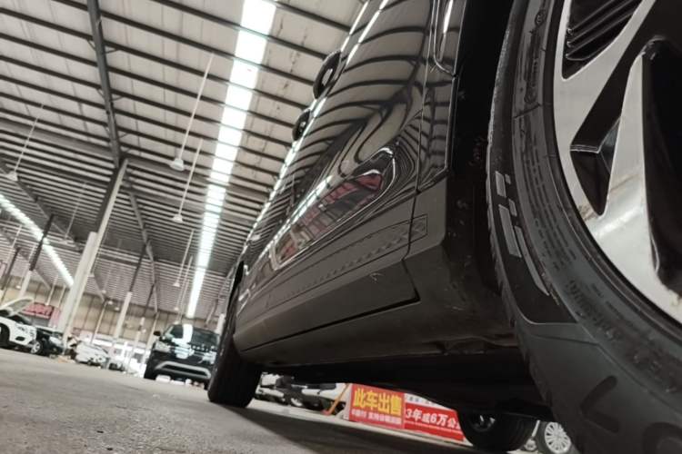 Used Hyundai Custo 2021 380TGDi Smart Luxury Premium LUX Right Side Sill
