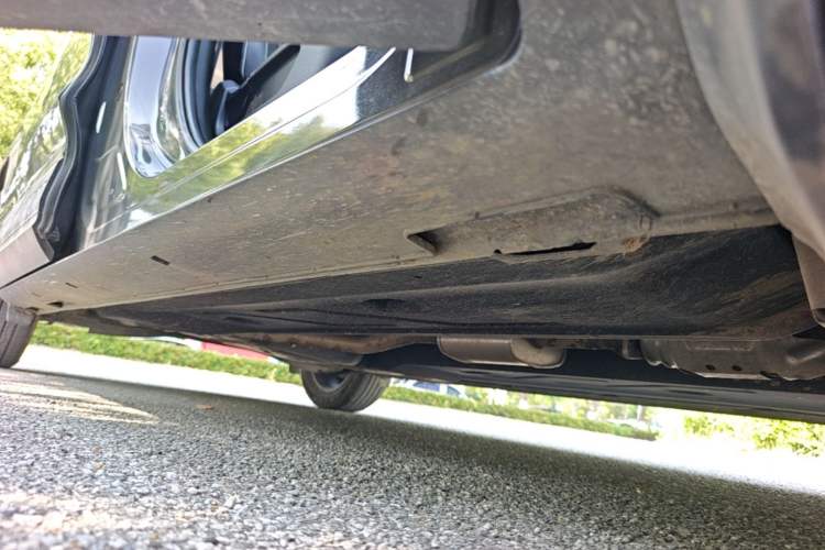 Used Hyundai Custo 2021 270TGDi Prestige LUX Right Side Sill