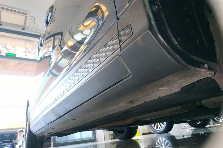 Used Hyundai Custo 2021 380TGDi Smart Luxury Premium LUX Right Side Sill