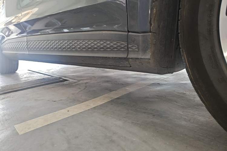 Used Hyundai Custo 2021 380TGDi Smart Luxury Premium LUX Right Side Sill