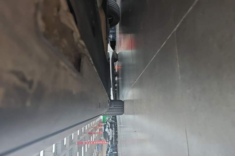 Used Hyundai Custo 2021 380TGDi Smart Love Flagship Edition TOP Premium Right Side Sill