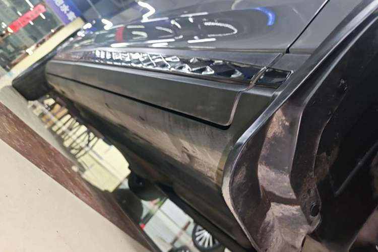 Used Hyundai Custo 2021 380TGDi Smart Luxury Premium LUX Right Side Sill