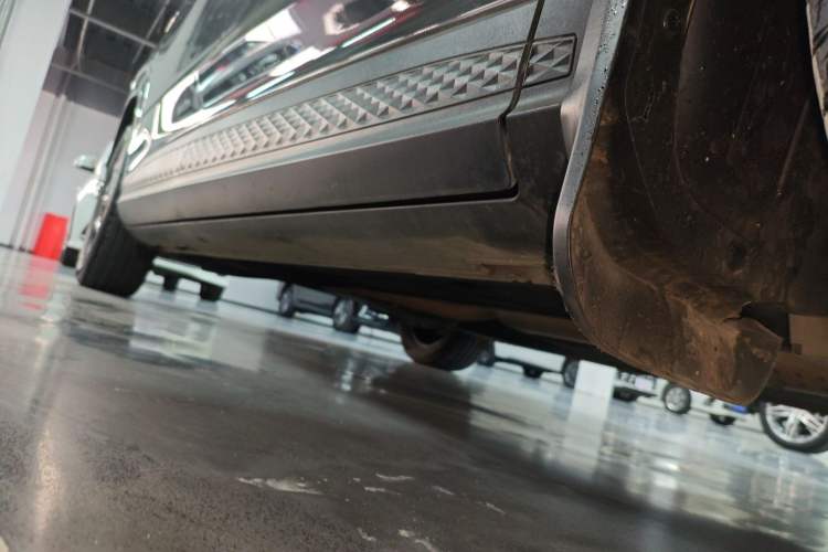 Used Hyundai Custo 2021 380TGDi Smart Luxury Premium LUX Right Side Sill