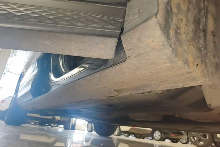 Used Hyundai Custo 2021 270TGDi Prestige LUX Right Side Sill