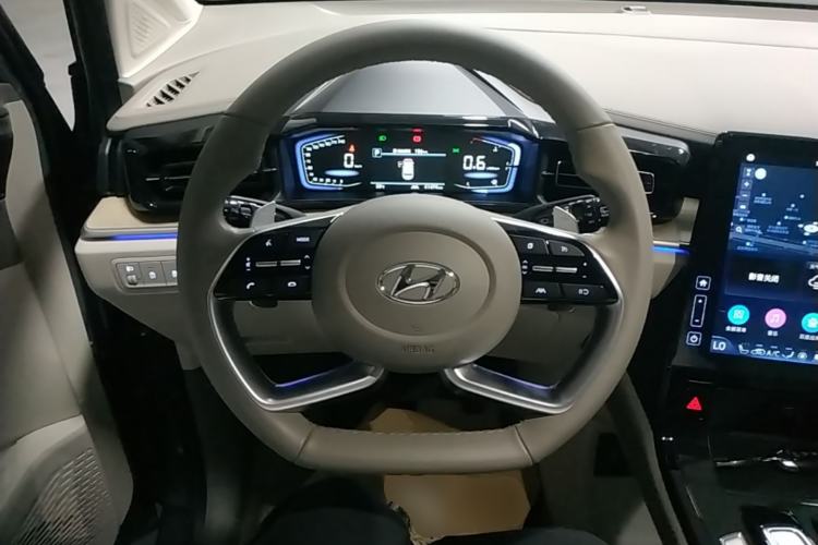 Used Hyundai Custo 2021 380TGDi Smart Luxury Premium LUX Steering Wheel
