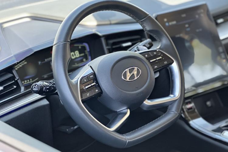 Used Hyundai Custo 2021 380TGDi Smart Luxury Premium LUX Steering Wheel