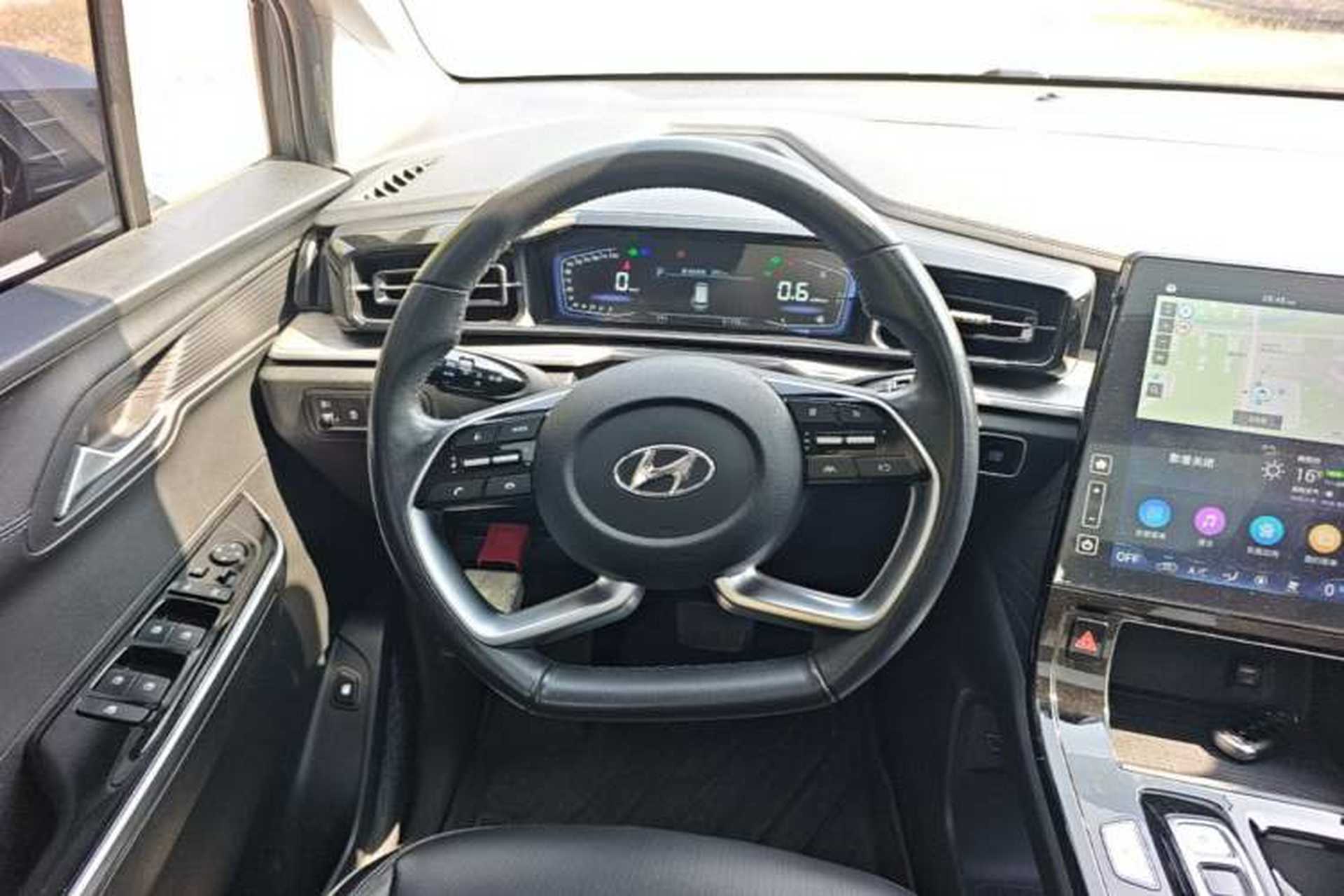 Used Hyundai Custo 2021 270TGDi Prestige LUX Steering Wheel