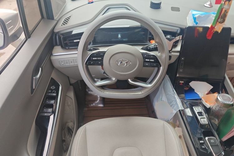 Used Hyundai Custo 2021 270TGDi Prestige LUX Steering Wheel