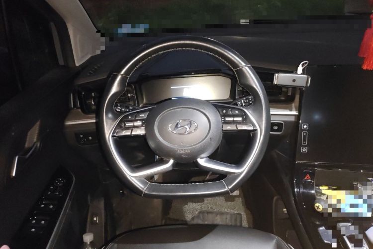 Used Hyundai Custo 2021 270TGDi Prestige LUX Steering Wheel