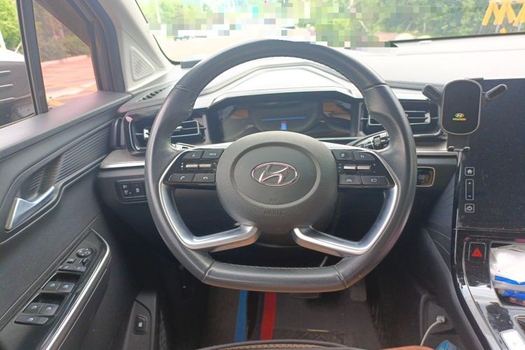 Used Hyundai Custo 2021 270TGDi Prestige LUX Steering Wheel