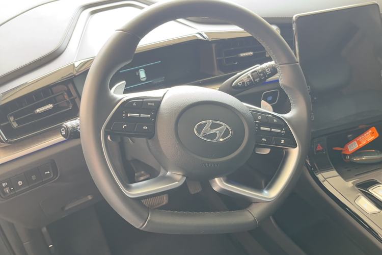 Used Hyundai Custo 2021 380TGDi Smart Love Flagship Edition TOP Premium Steering Wheel
