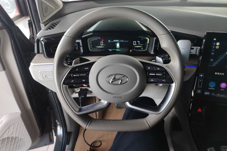 Used Hyundai Custo 2021 380TGDi Smart Luxury Premium LUX Steering Wheel