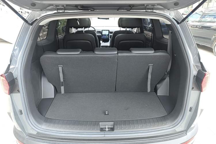 Used Hyundai Custo 2021 380TGDi Deluxe Edition DLX Trunk