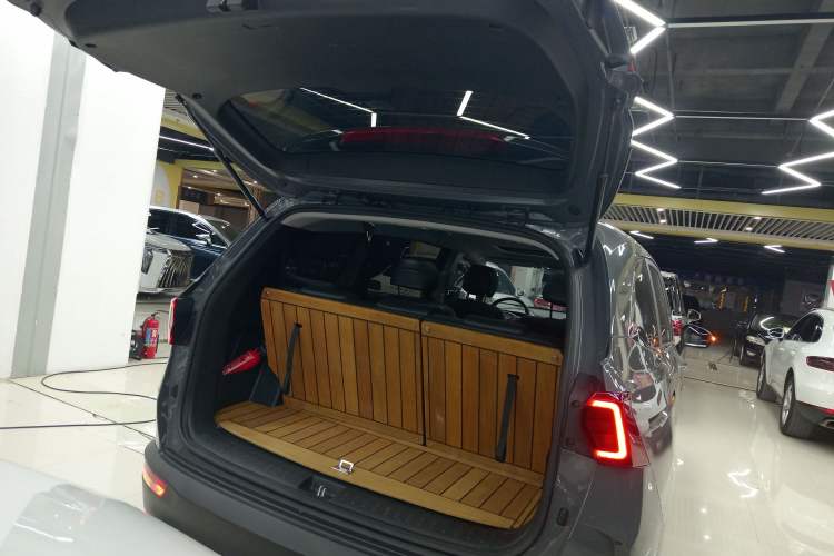 Used Hyundai Custo 2021 270TGDi Prestige LUX Trunk