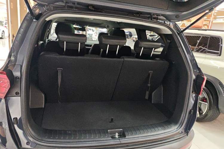 Used Hyundai Custo 2021 270TGDi Prestige LUX Trunk