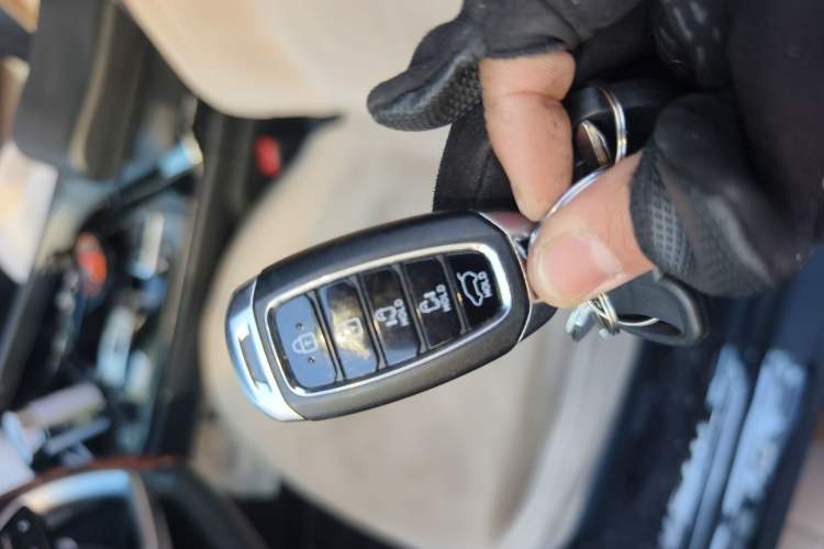 Used Hyundai Custo 2021 380TGDi Smart Love Flagship Edition TOP Premium Vehicle Key