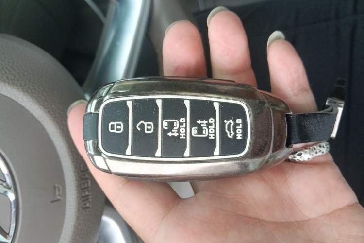 Used Hyundai Custo 2021 380TGDi Smart Love Flagship Edition TOP Premium Vehicle Key