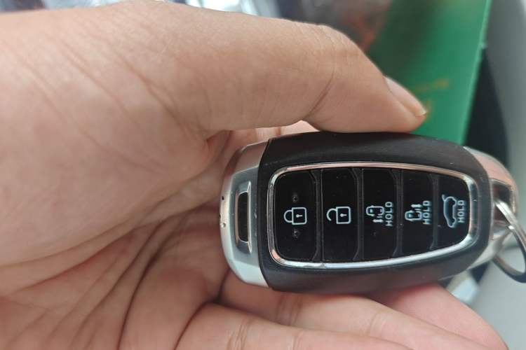 Used Hyundai Custo 2021 270TGDi Prestige LUX Vehicle Key