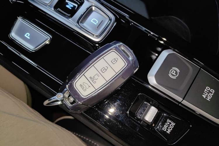 Used Hyundai Custo 2021 270TGDi Prestige LUX Vehicle Key
