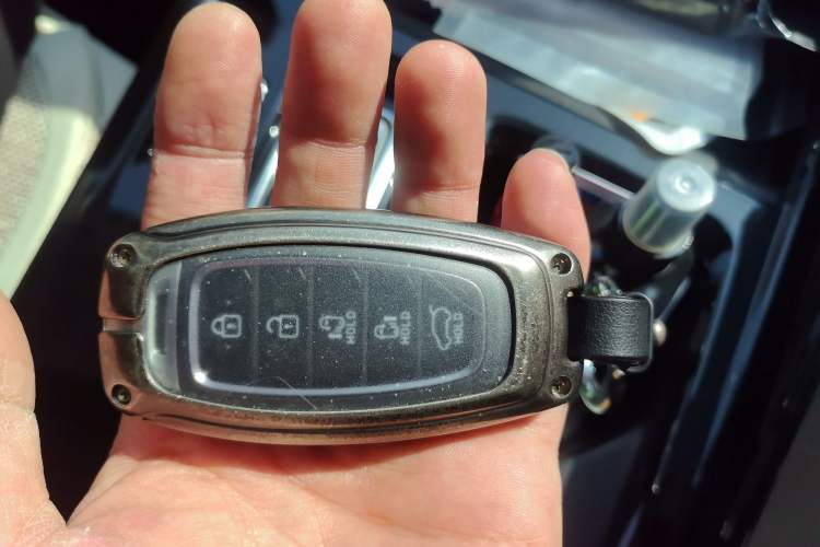 Used Hyundai Custo 2021 380TGDi Smart Love Flagship Edition TOP Premium Vehicle Key